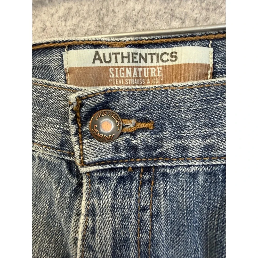 Levi Strauss Authentics Signature Relaxed Light Wash Jeans Men's Size 34x30